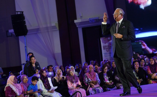 Bernama Prime Minister Datuk Seri Najib Razak also heard the aspirations of 18 women from various backgrounds.